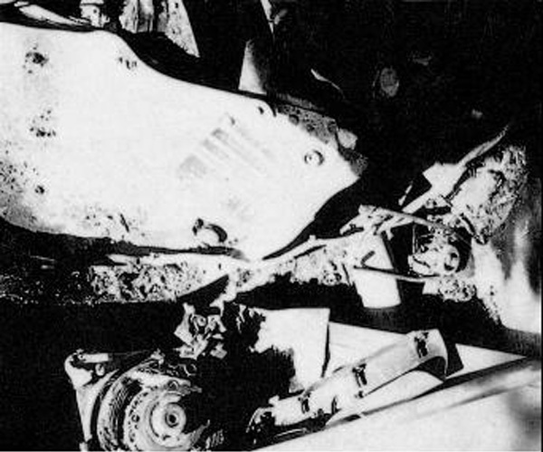 图3 - “F-4B”飞机残骸（图片来源：中国共产党新闻网）