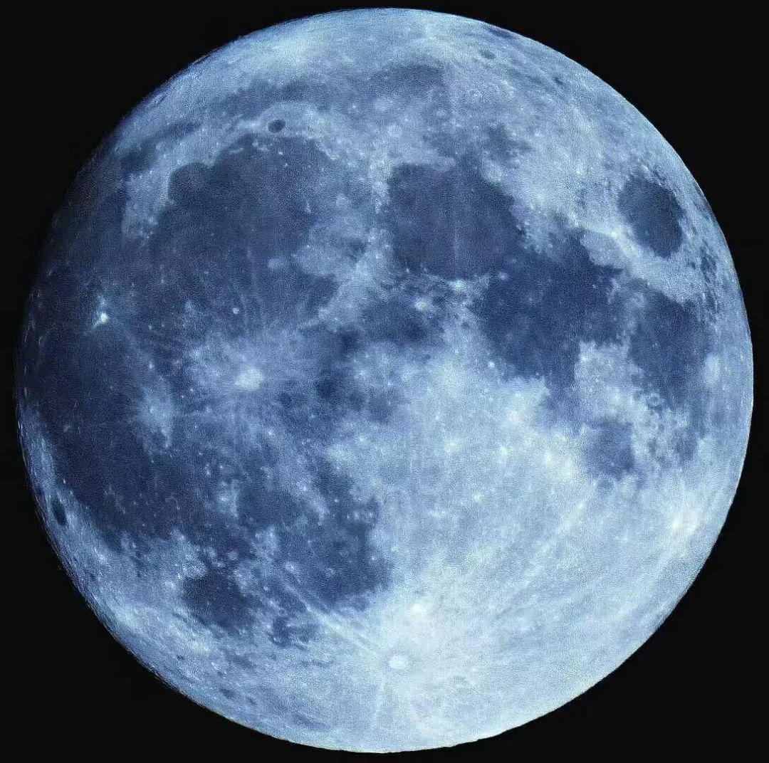 蓝色血月可怕传说图片